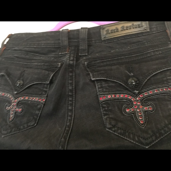 Distressed black rock revival with red stones - Picture 3 of 9